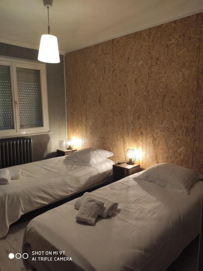 Bar Hotel Du Centre Montrevel-en-Bresse Экстерьер фото