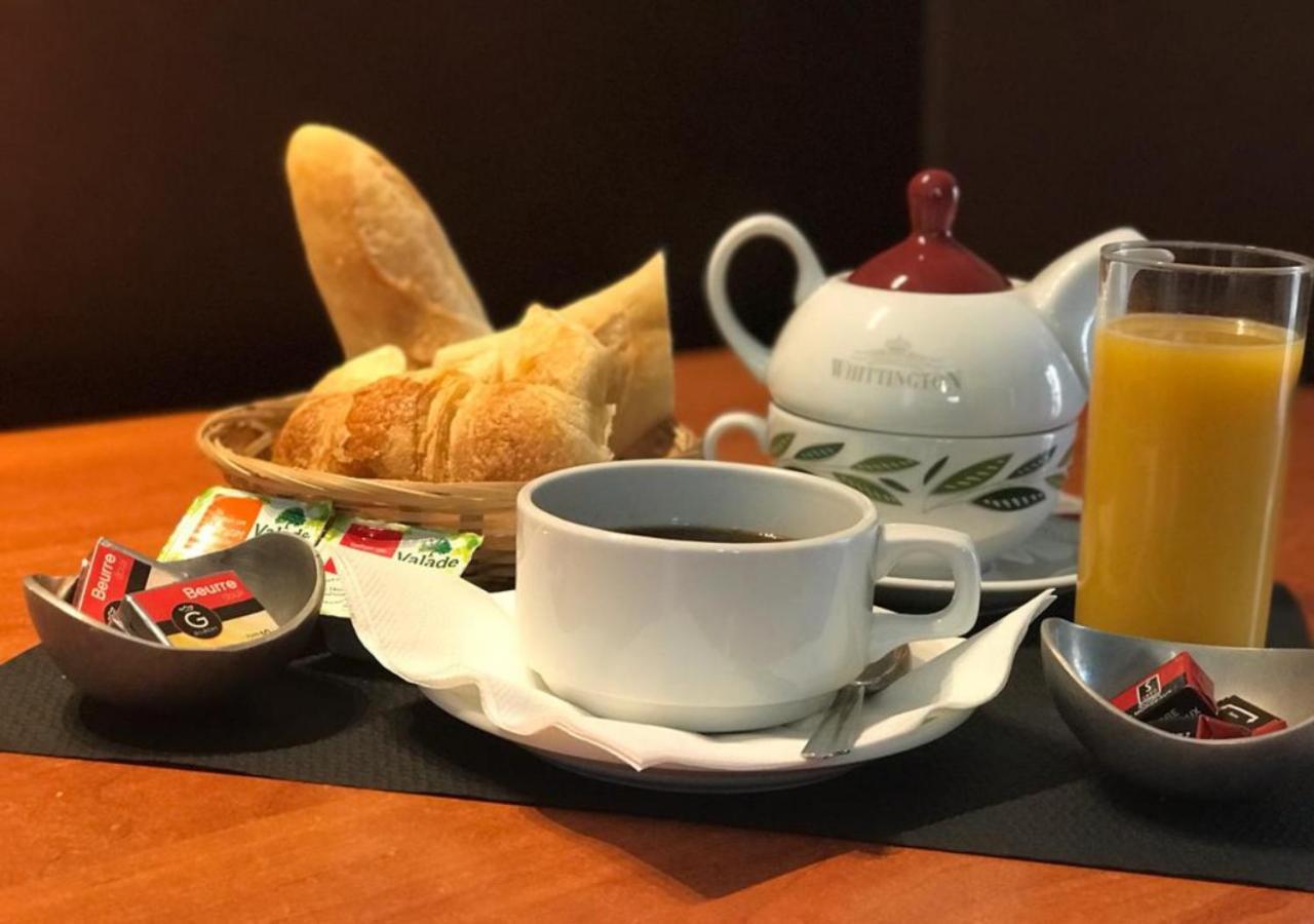 Bar Hotel Du Centre Montrevel-en-Bresse Экстерьер фото