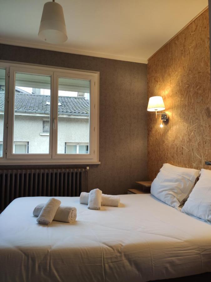 Bar Hotel Du Centre Montrevel-en-Bresse Экстерьер фото