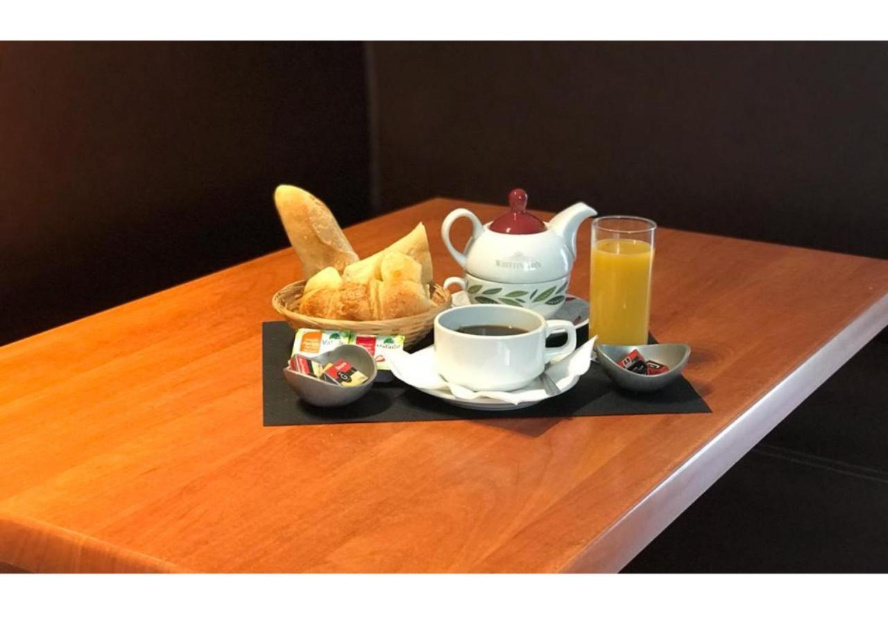 Bar Hotel Du Centre Montrevel-en-Bresse Экстерьер фото
