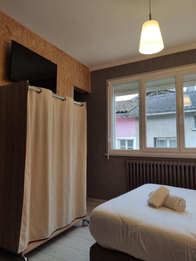Bar Hotel Du Centre Montrevel-en-Bresse Экстерьер фото